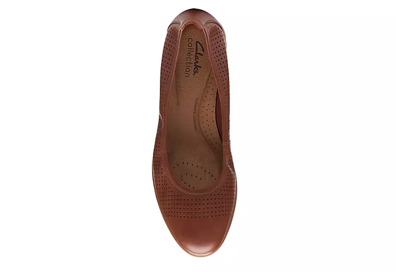 Clarks Womens Jeanette Ease Flat - Tan - Image 6