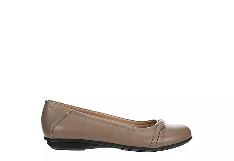 Lauren Blakwell Womens Eliana Flat - Taupe - Image 2