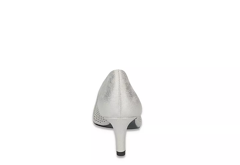 Easy Street Womens Ansen Pump - Silver - Image 5